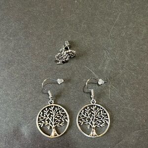 NWOT. 2 PRs Tree Of Life Metal Earrings